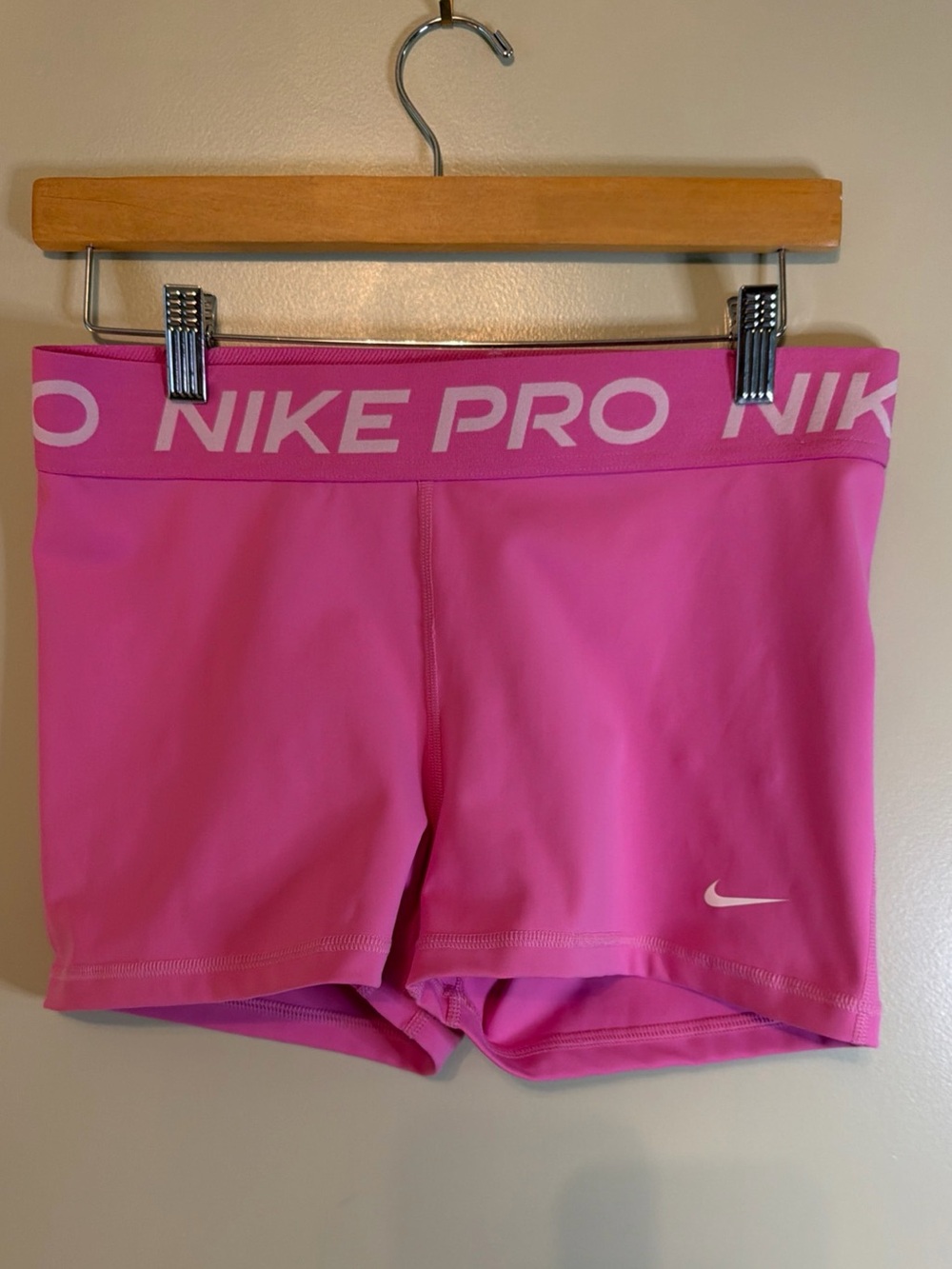 Women’s Athletic Running Shorts 3” Mid Rise Pink Nike Pro 365 Size L